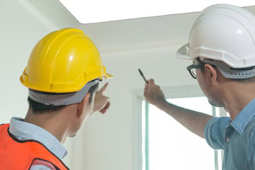 home inspector edmonton. quick home inspections. online booking. inspector inspecting a house