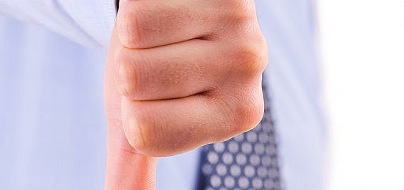 candidate gives a thumbs down to a management consultancy job offer
