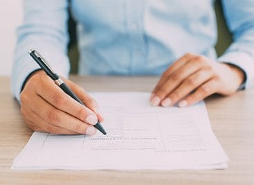 candidate making a job application
