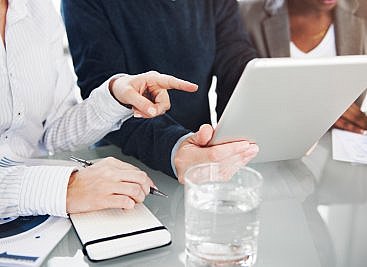 hiring managers looking to see how to choose an executive recruitment firm