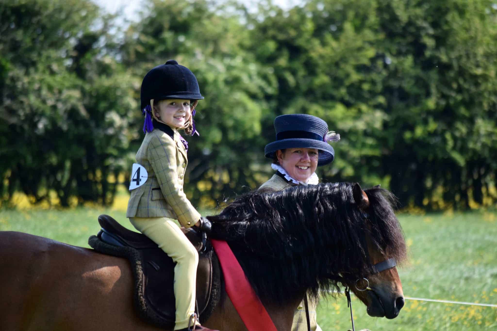 Hi Form Traci & Rose Cassapi Showing
