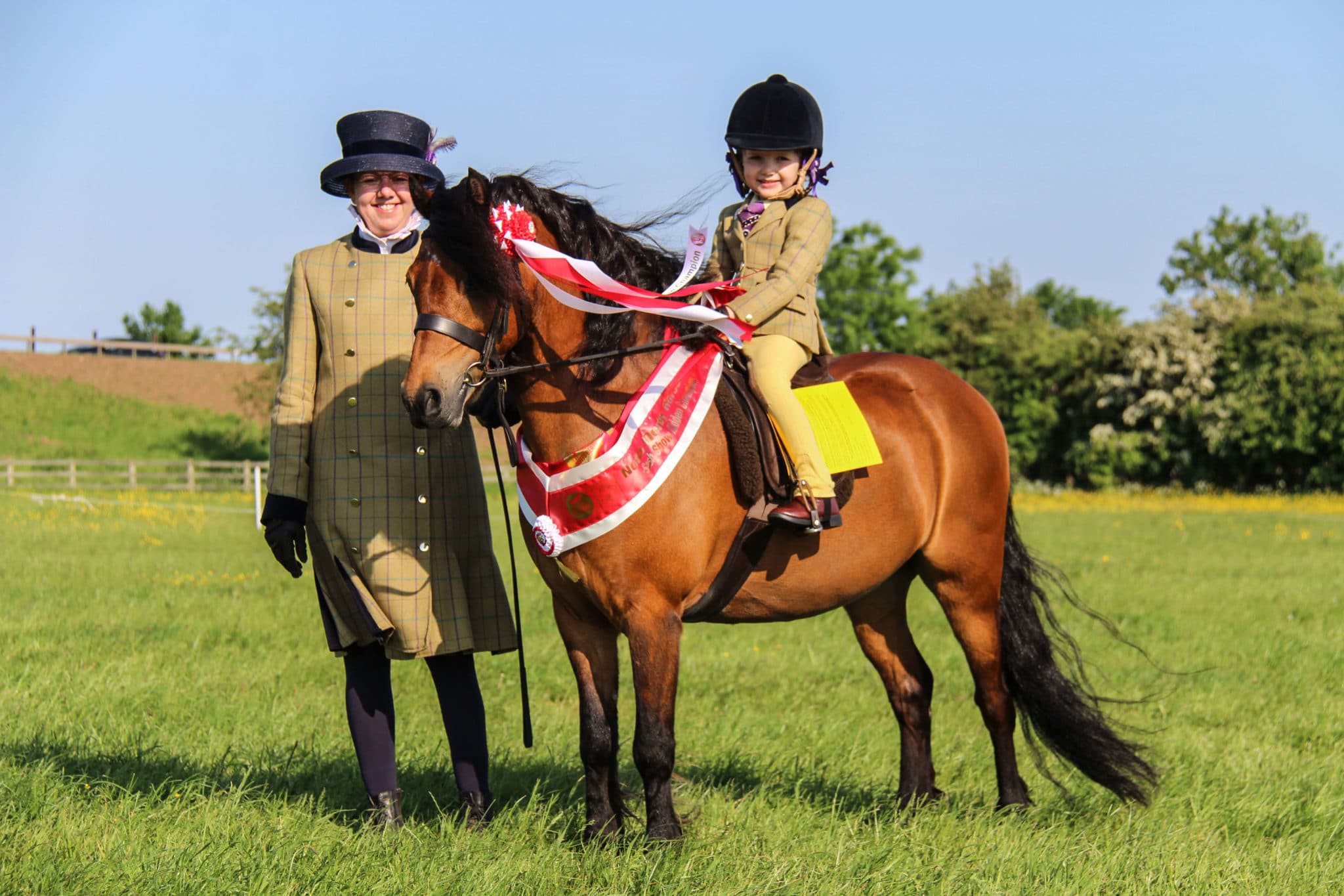Hi Form Traci & Rose Cassapi Showing