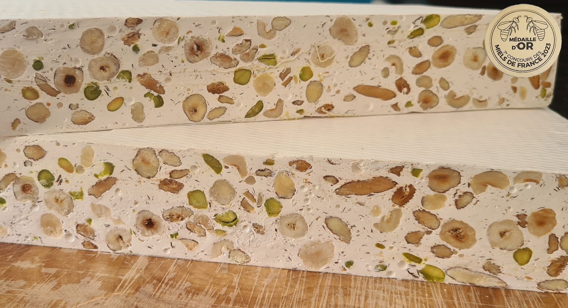 Nougat Amandes noisettes pistaches. Médaille d'Or