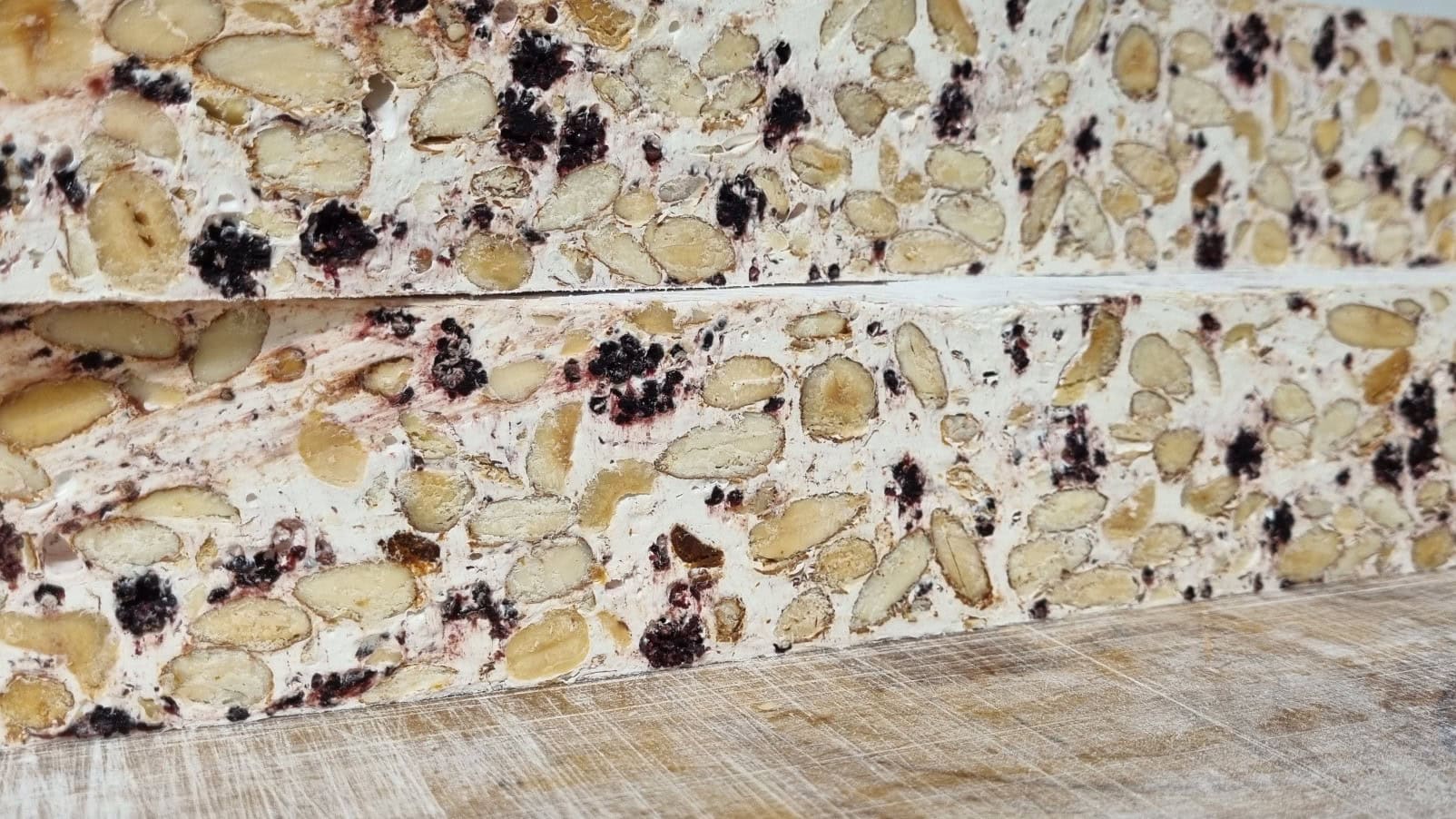 Nougat artisanal à la mûre