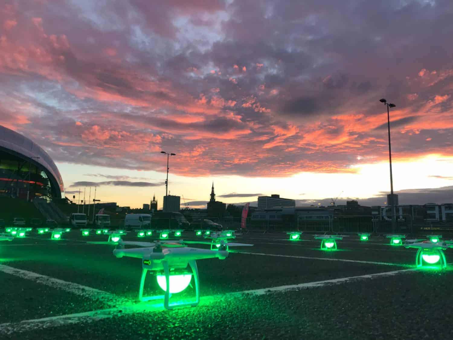 drones met gekleurde lampen