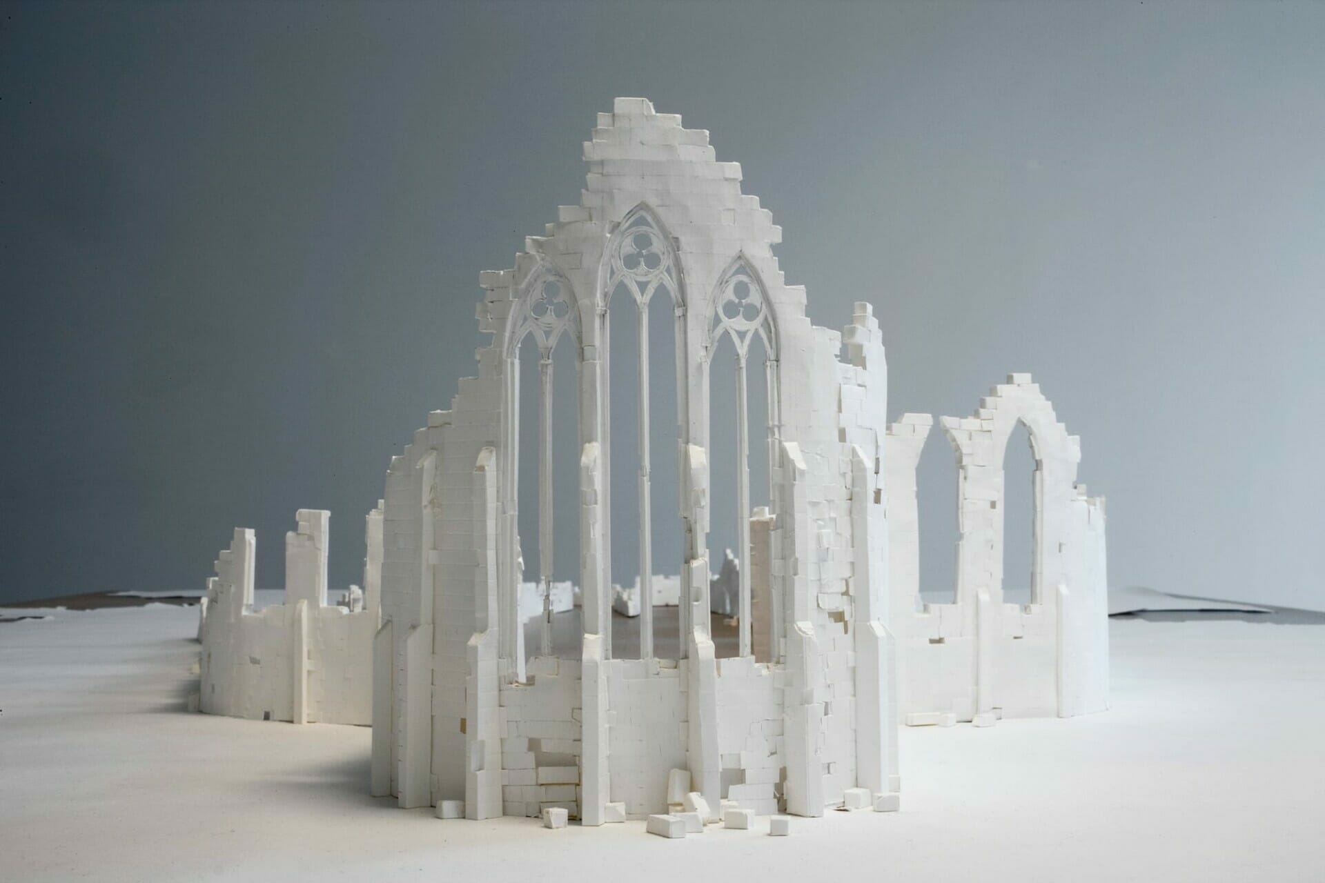 Peter Callesen maakt indrukwekkende bouwwerken uit 1 vel papier