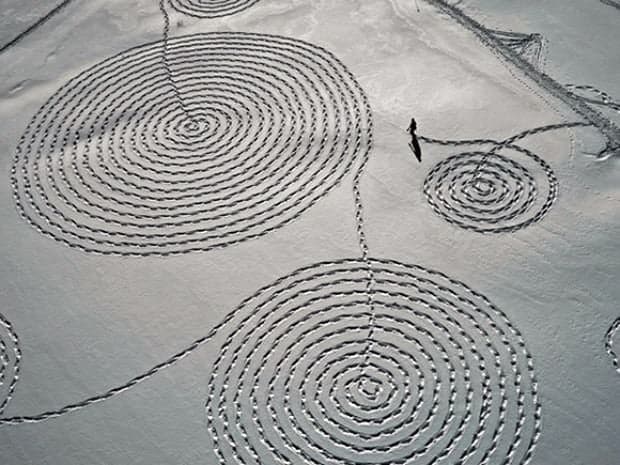 snow drawings by sonja hinrichsen 1