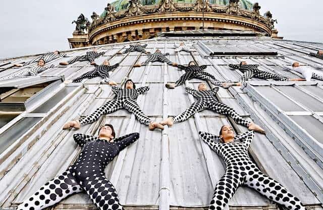 dansers op een dak