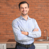 Real estate agent assisting home buyers in Moorhead, Minnesota 56560