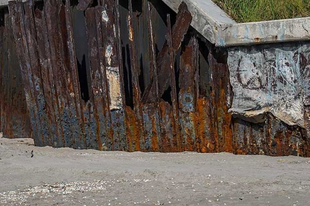 seawall-in-South-Florida