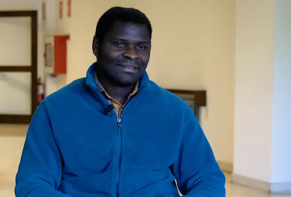 Antiduis, seminarista de Tanzania form&aacute;ndose en Pamplona gracias a una ayuda de la Fundaci&oacute;n CARF