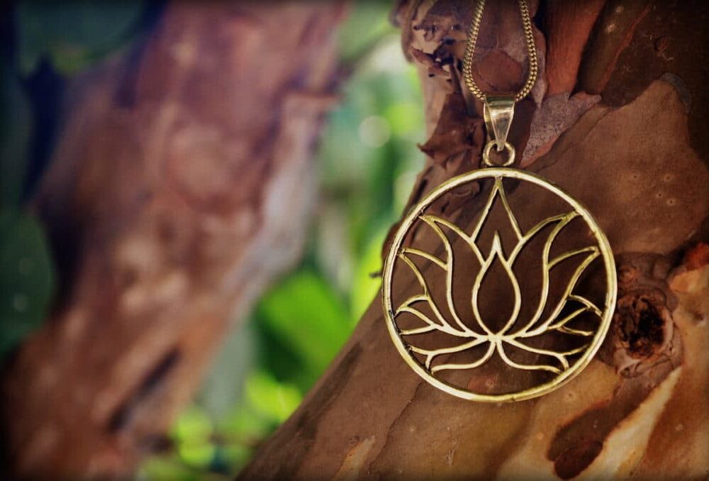 lotus-symbol-yoga-hippie-meditation