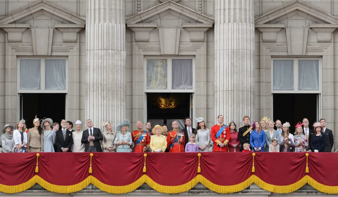 La famille royale devant Buckingham Palace, le 16 juin 2012