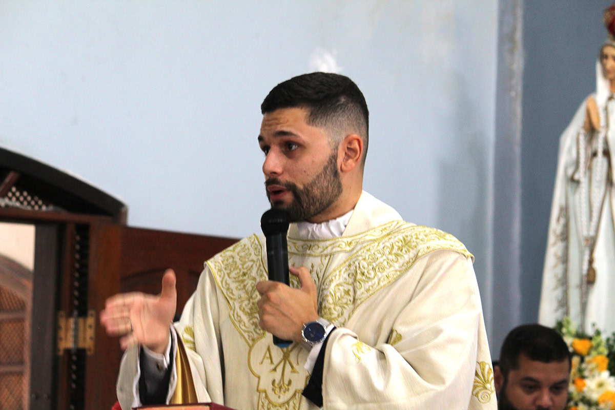 Ygor Dos Santos, vocaci&oacute;n sacerdotal