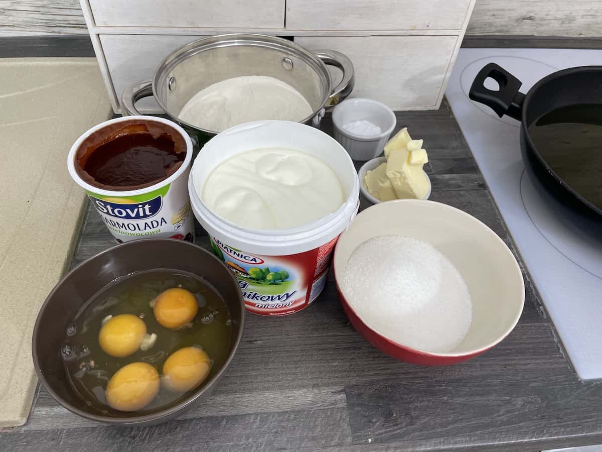 Ingredients for the krepliki.