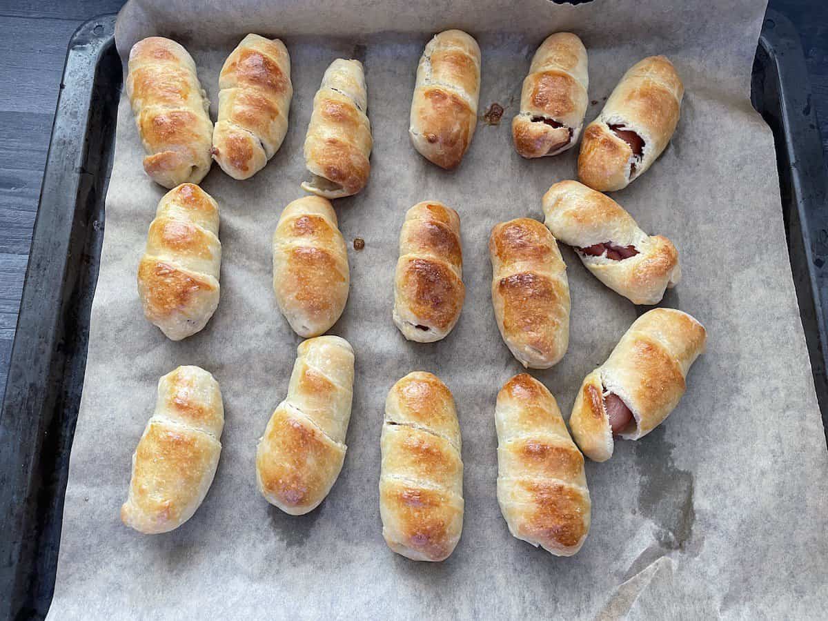 Perfectly baked pigs in a blanket.