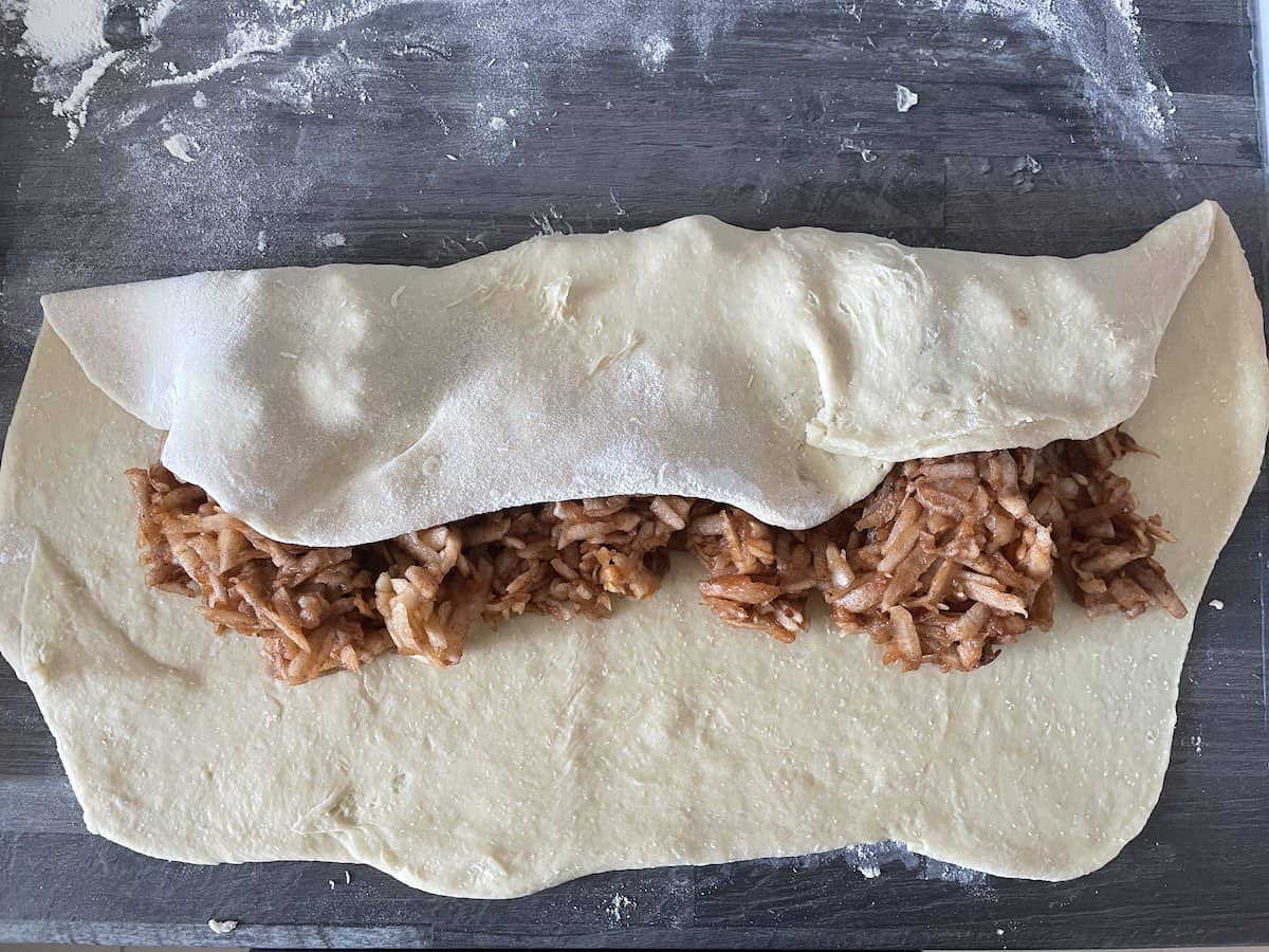 Roll the apple cinnamon babka