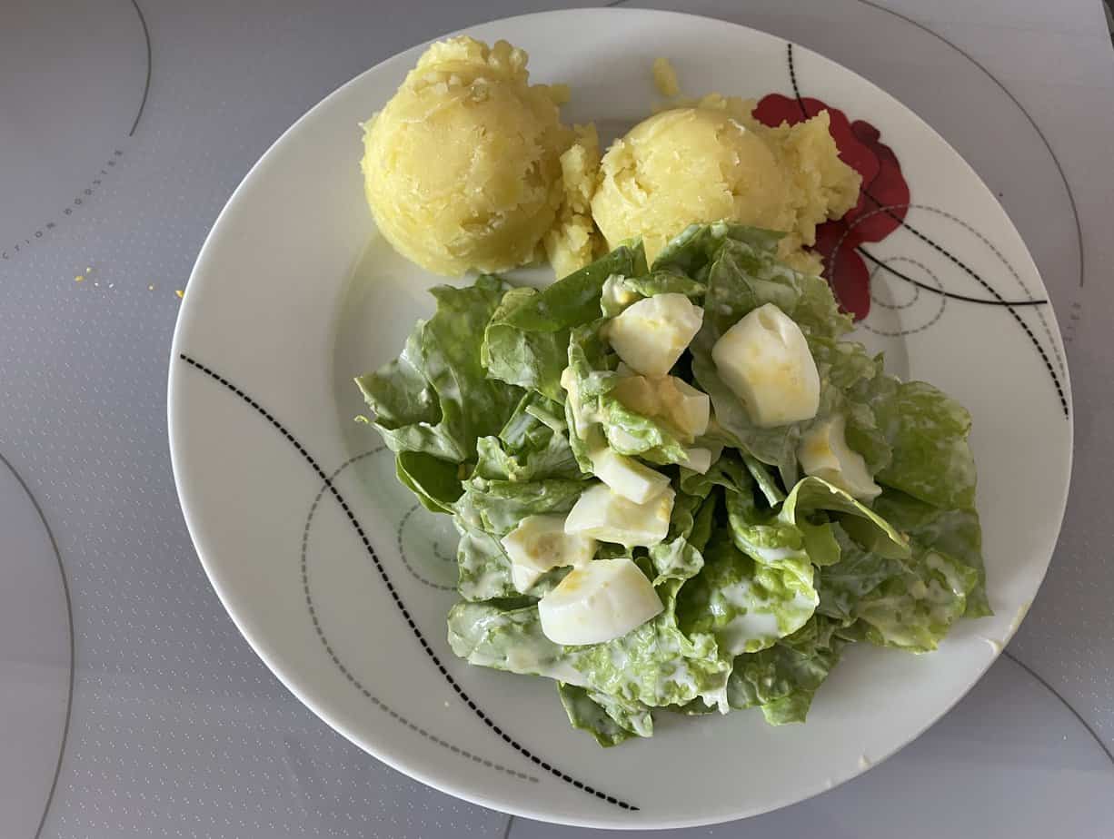 Serve with mashed or boiled potatoes