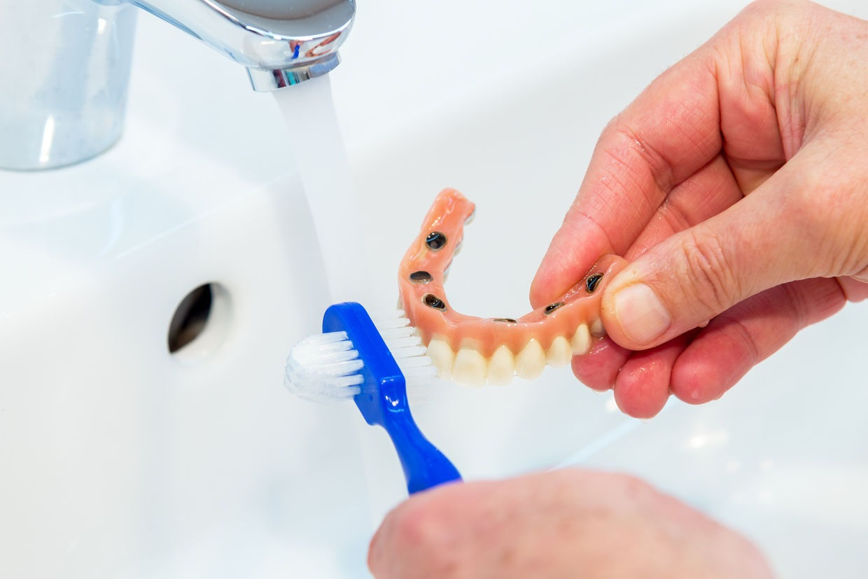 denture hygiene instructions