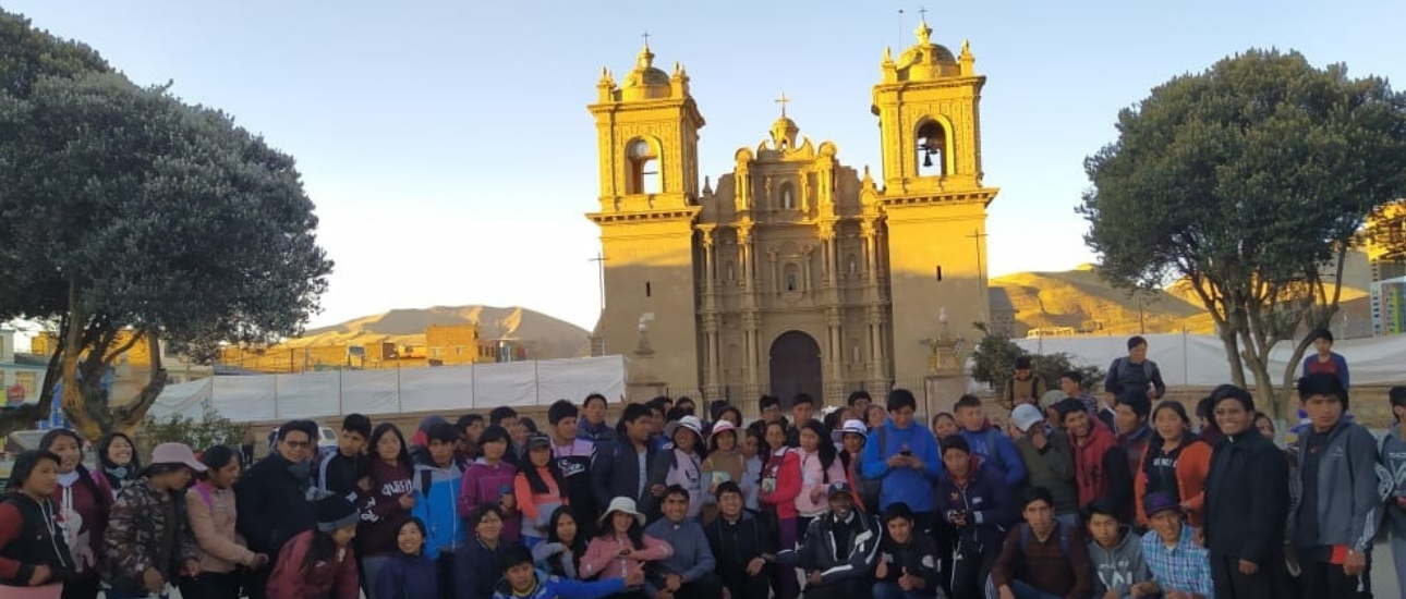 Recorrido pastoral de Don Javier Quica&ntilde;a, sacerdote de la Prelatura de Ayaviri (Per&uacute;) CARF