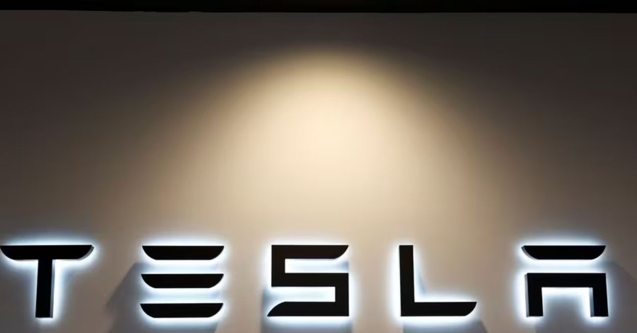 Tesla registra nombre en Chile y busca personal para nueva operación