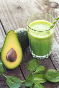 10-Of-The-Best-Quick-And-Easy-Weight-Loss-Smoothie-Recipes-Youll-Love-image-5-spinach-and-avocado-smoothie-frosted-fusions