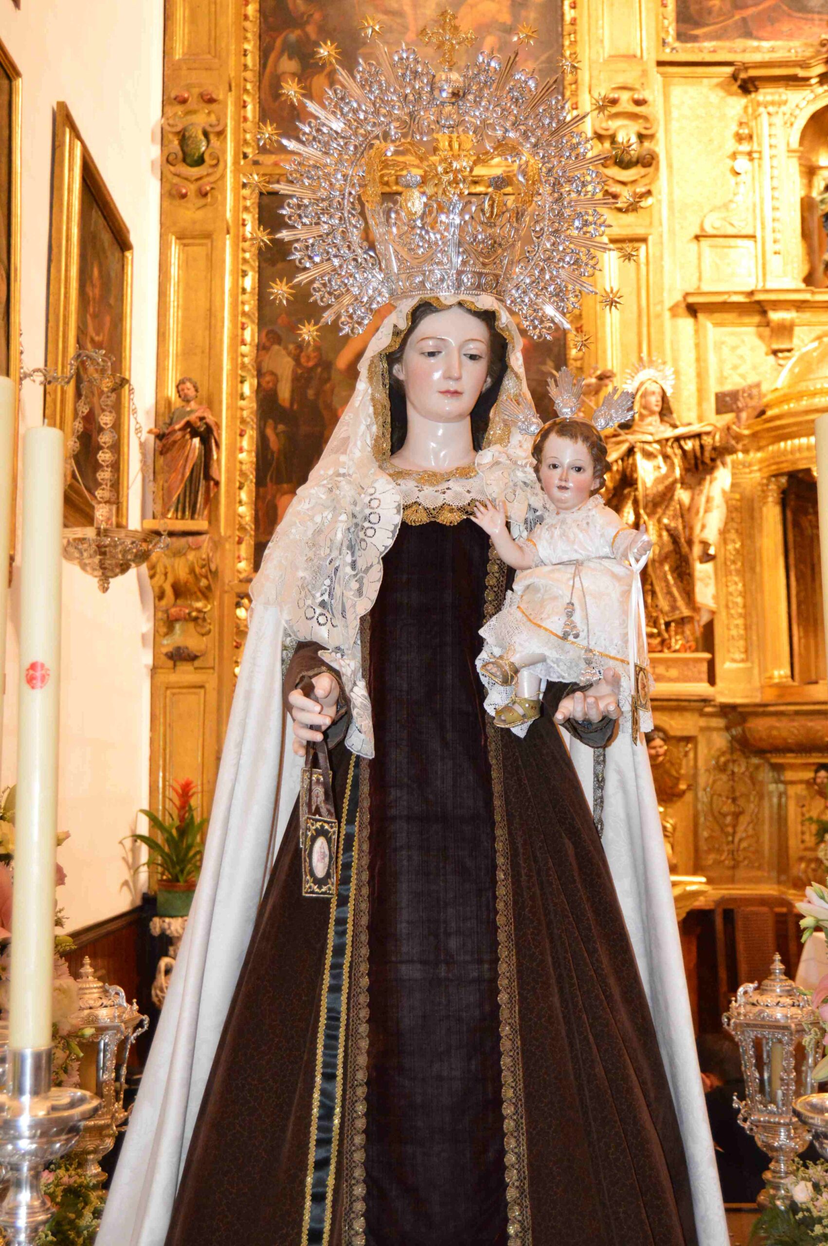 Virgen del Carmen tradiciones fiesta marineros escapulario