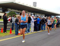 Sandown-Classic-2010_0410_3336x2544_6199120