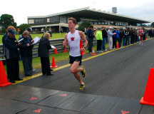 Sandown-Classic-2010_0380_2497x1850_6198952