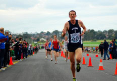 Sandown-Classic-2010_0325_3141x2168_6198984