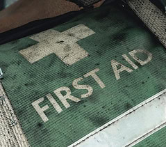 Blender-vs-Food-Processor-What-are-the-Differences-image 5 green first aid kit frosted-fusions