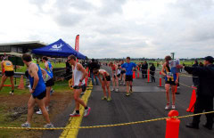 Sandown-Classic-2010_0436_3735x2421_6199111