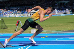 AGE_7143-DeNoiseAI-standard