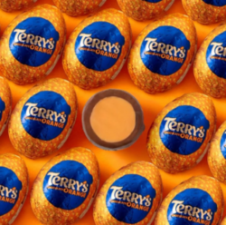 Taste-the-Nostalgia-Terrys-Chocolate-Orange-Homemade-Ice-Cream-update-Feb25-image-2-Rows-of-Terrys-Chocolate-Orange-New-Easter-2025-release-frosted-fusions