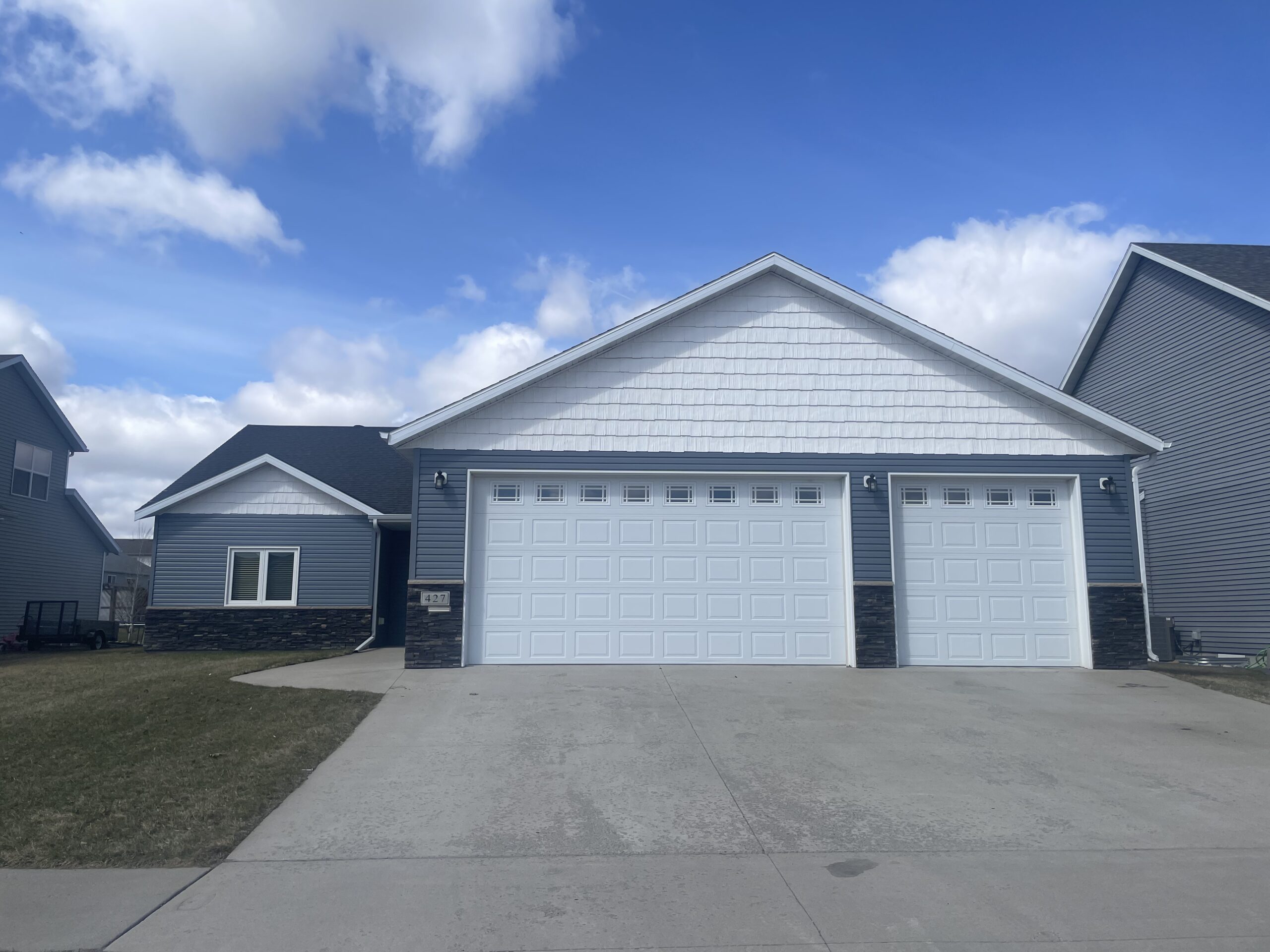 one-level patio home—♿ Fully Handicapped Accessible—