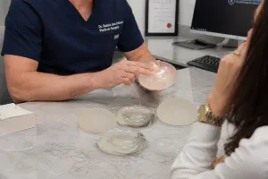 breast implants surface and quality