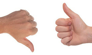 Blender-vs-Food-Processor-What-are-the-Differences-image 4 thumbs up and thumbs down sign white background frosted-fusions Blender-vs-Food-Processor-What-are-the-Differences-image 4 thumbs up and thumbs down sign white background frosted-fusions