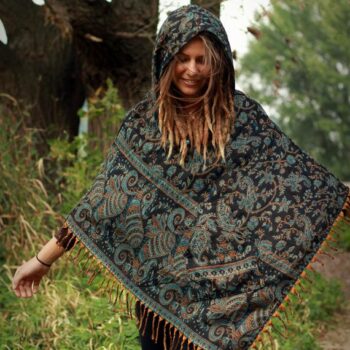 poncho-paisley-yakwolle