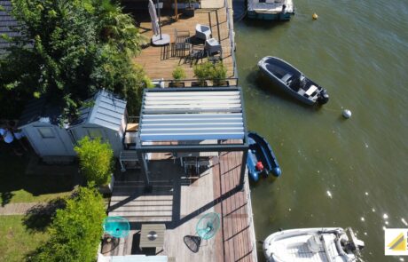 Pergola bioclimatique MA PERGOLA SOLAIRE en éégion parisienne
