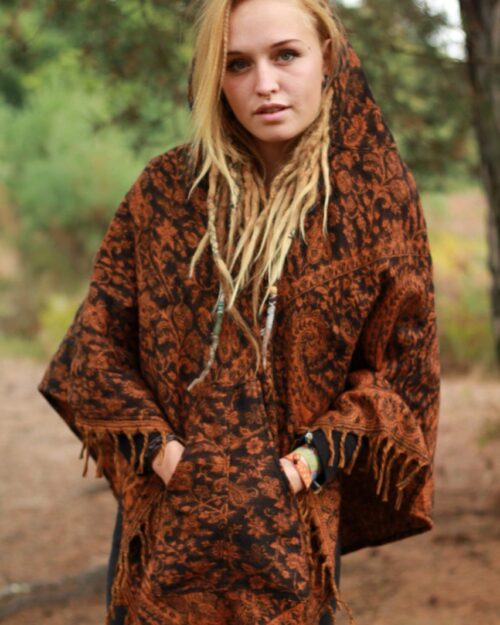 hoodie-poncho-paisley-muster-schwarz