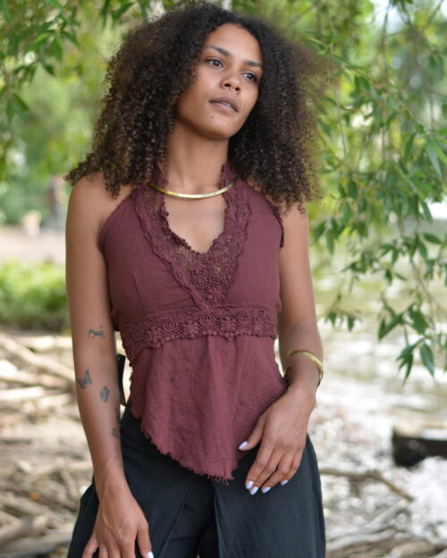 neckholder-top-rueckenfrei-natuerlicher-look
