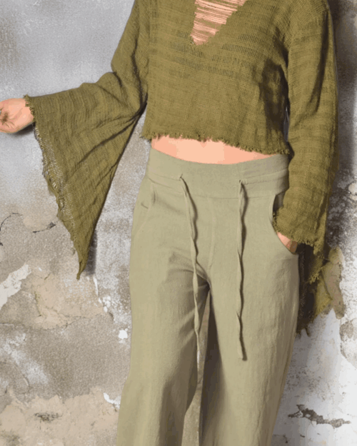 crop-top-hippie-look-gruen