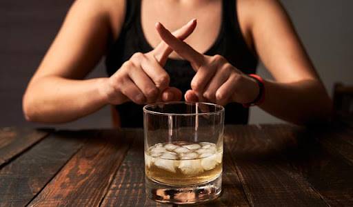 没有人告诉你戒酒的 7 种症状