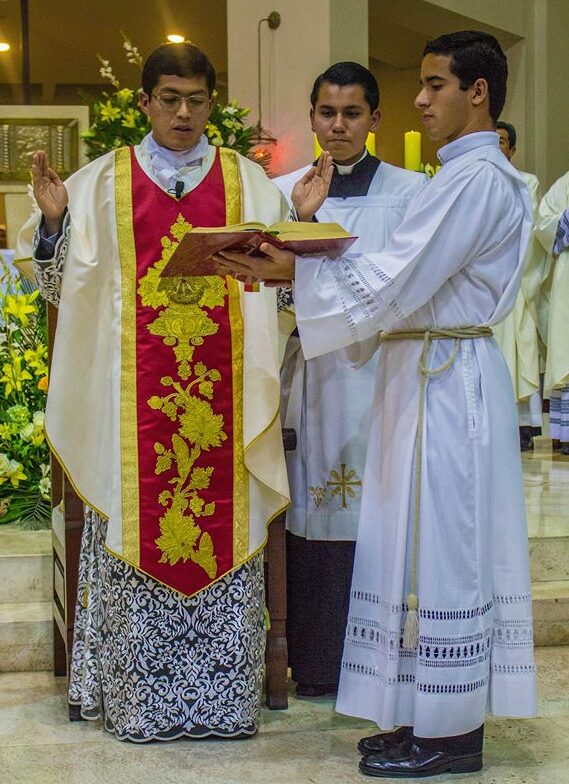 GUSTAVO ZAMUDIO, P&Aacute;RROCO EN LIMA