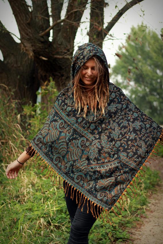 poncho-paisley-yakwolle