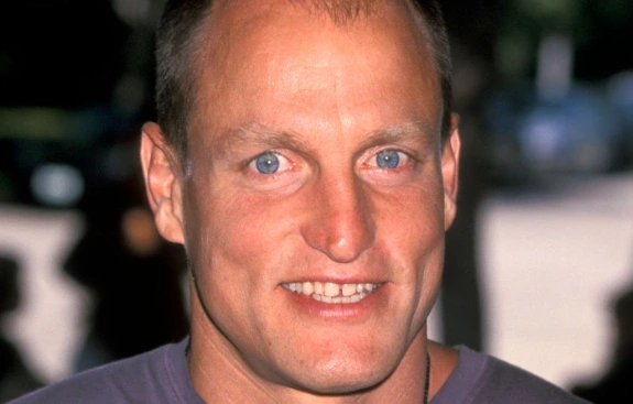 woody-harrelson-teeth-en-2000