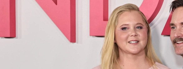 amy-schumer-teeth-in-2025