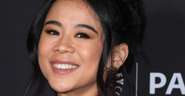 leah-lewis-teeth-in-2025