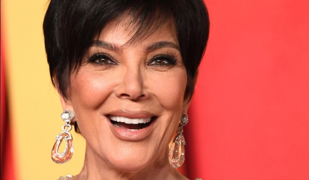 kris-jenner-hollywood-smile