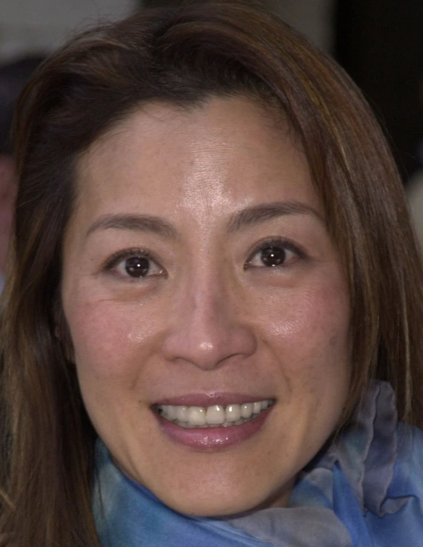 dientes de michelle yeoh en 2003